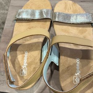 7w Spenco Sandals